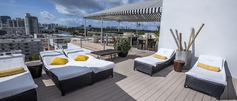 Sun deck