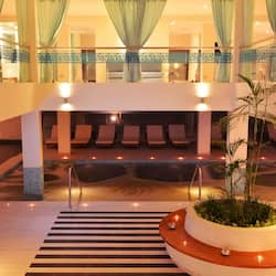 Sauna, hot tub, steam room, body treatments, hydrotherapy