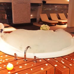 Sauna, hot tub, steam room, body treatments, hydrotherapy