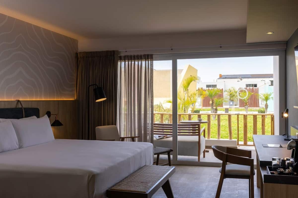 In-room safe, desk, free WiFi, bed sheets