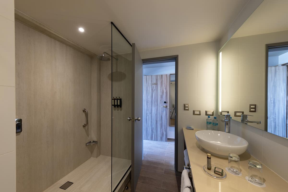 in-room safe, desk, free wifi, bed sheets