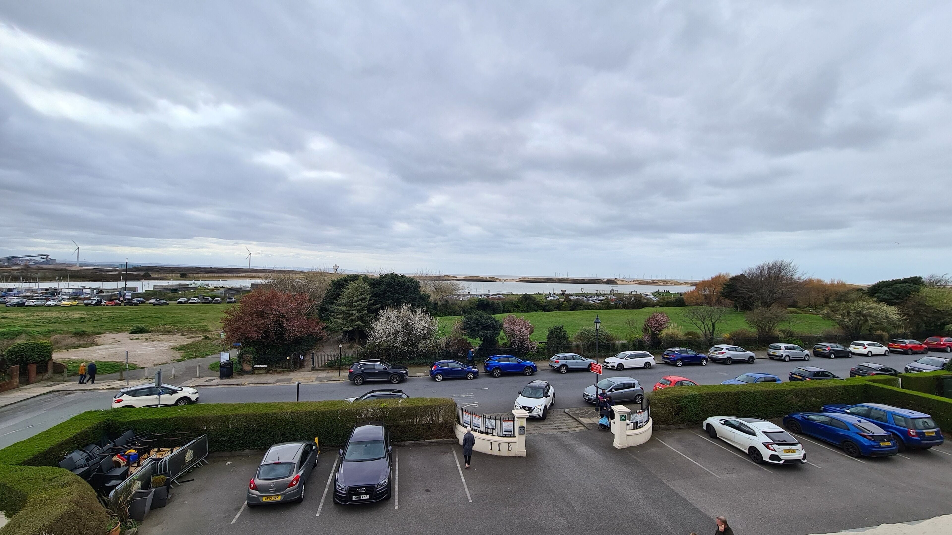 standard double room (with shower) | 1 bedroom, in-room safe, desk, iron/ironing board