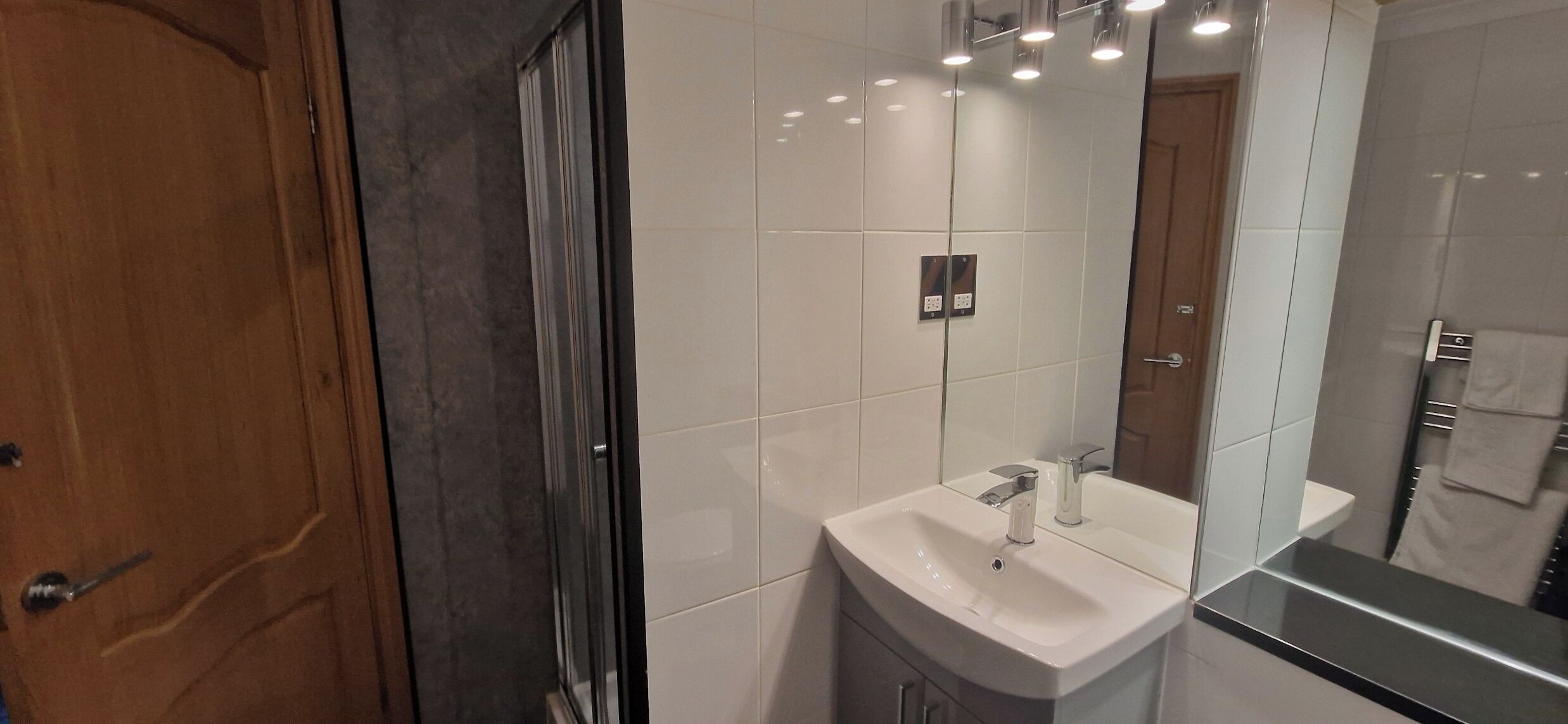 Photo - The Royal Hotel