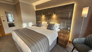 Standard Double or Twin Room, 1 King Bed (Hougoumont) Disabled Access