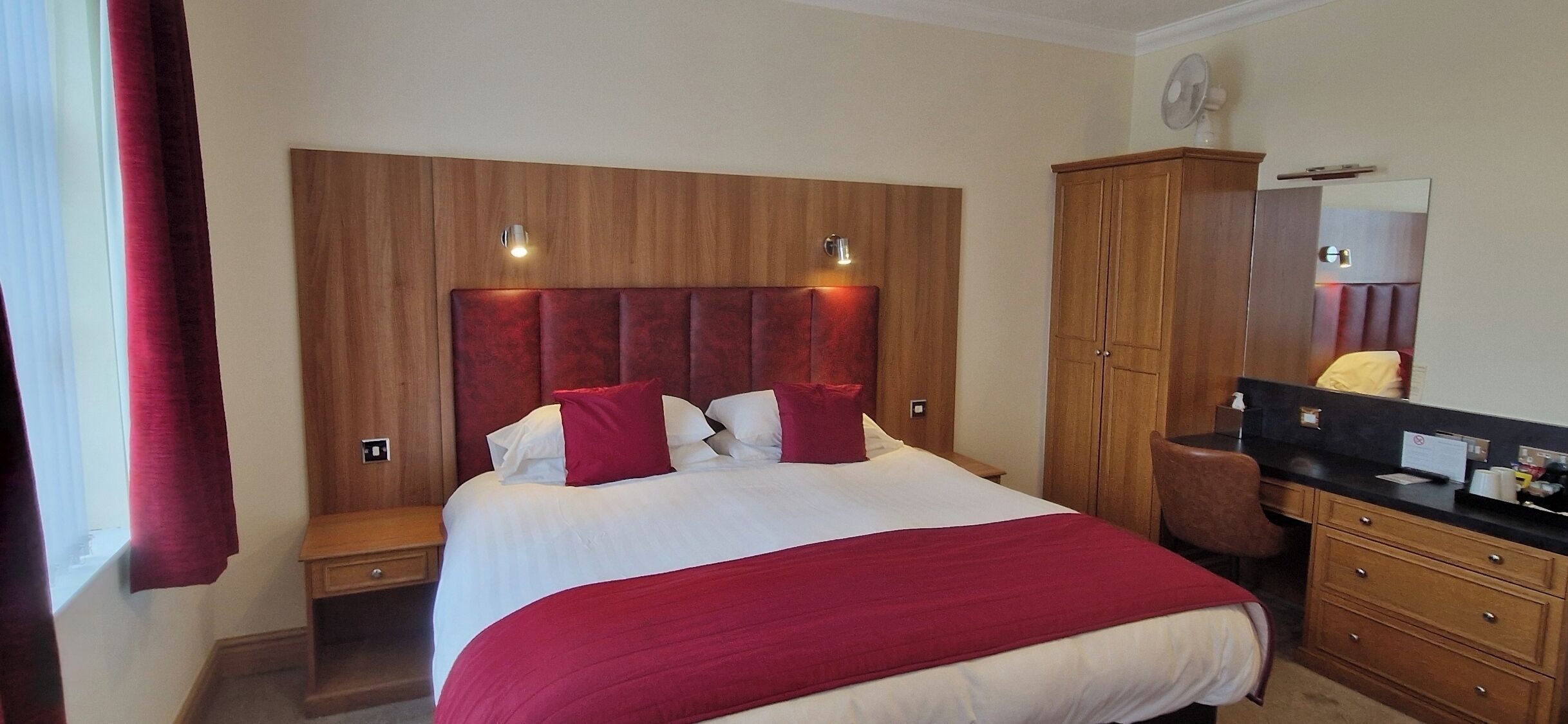 Photo - The Royal Hotel