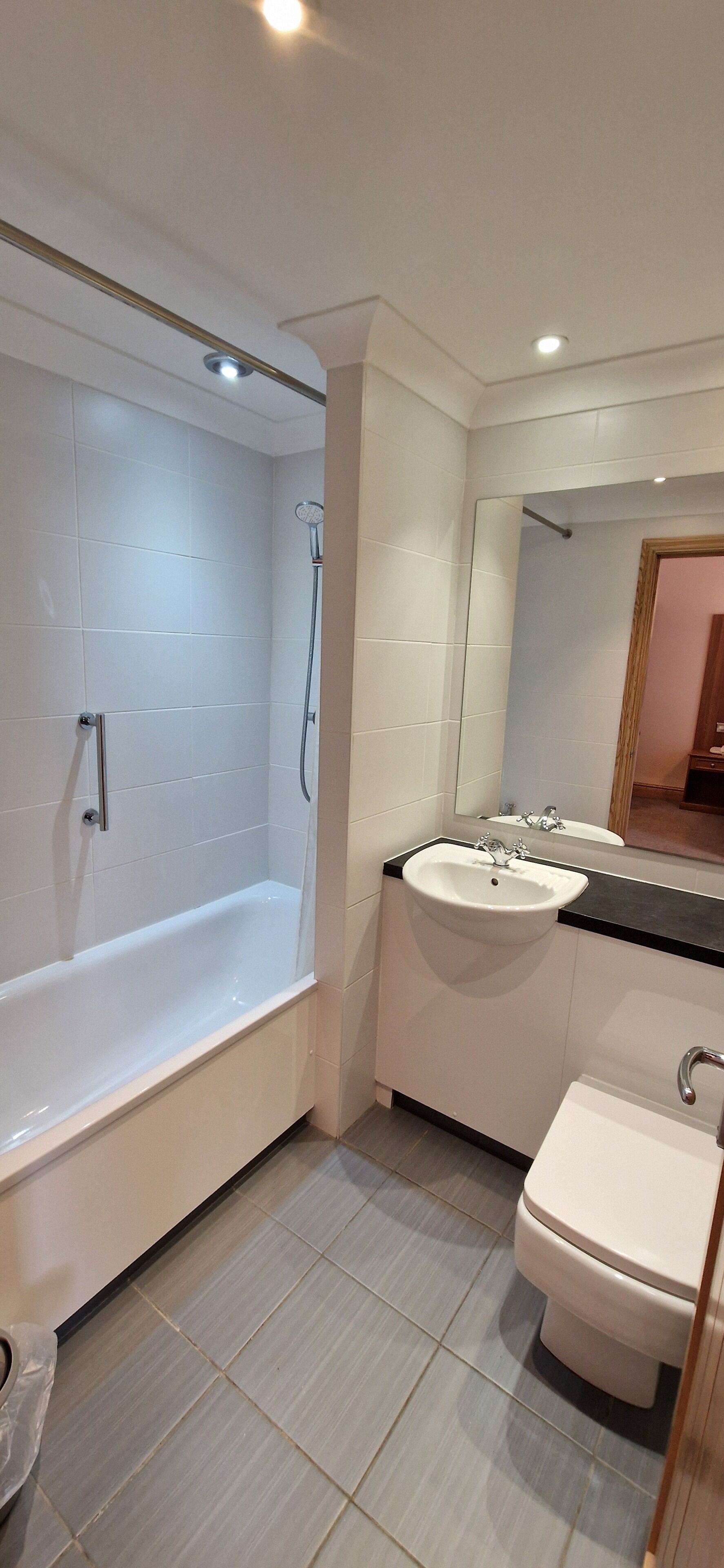 family room | bathroom | free toiletries, hair dryer, towels, soap