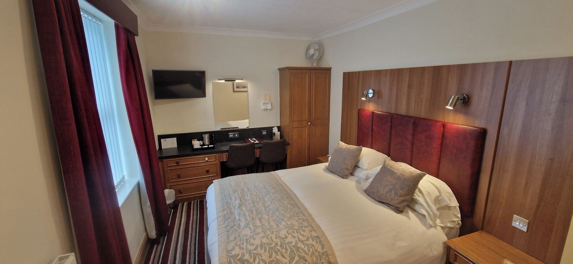 Photo - The Royal Hotel
