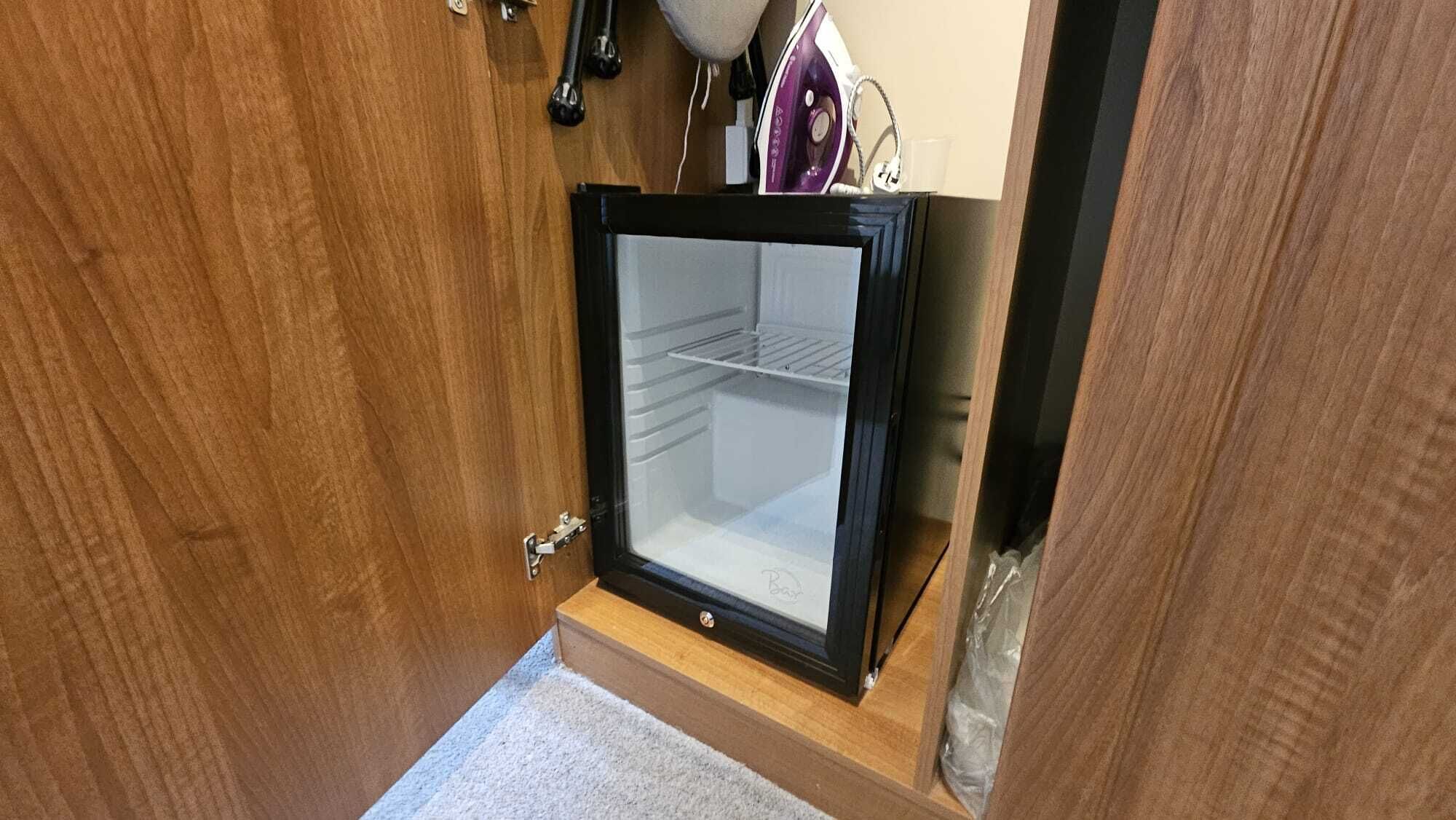 standard double or twin room, 1 king bed (hougoumont) disabled access | 1 bedroom, in-room safe, desk, iron/ironing board