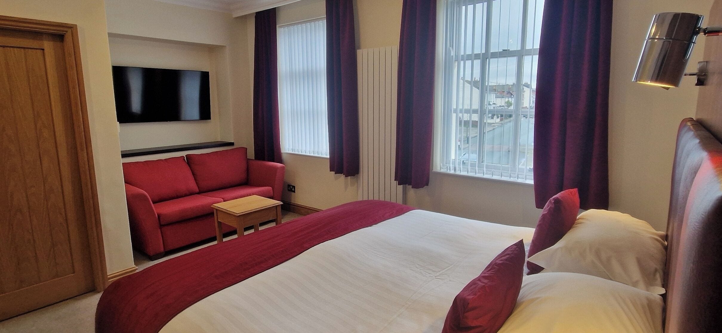 Photo - The Royal Hotel