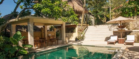 Poolside bar