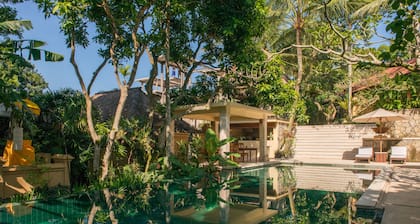 Komaneka at Monkey Forest