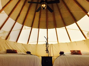 Tente, 2 lits doubles, vue sur la montagne | Literie de qualité, accès au Wi-Fi (inclus), literie fournie