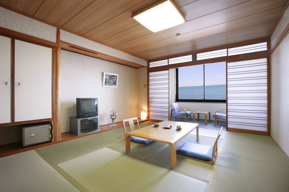 Japanese-Style Room with 10 Tatami Mats, Private Bath, Non Smoking 