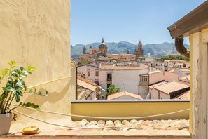 Habitación Confort | Vista del balcón