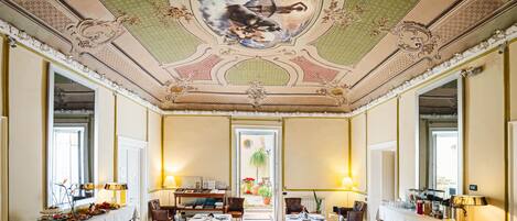 Free daily full breakfast