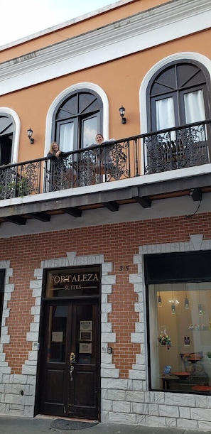 Front of property - Fortaleza Suites (San Juan)