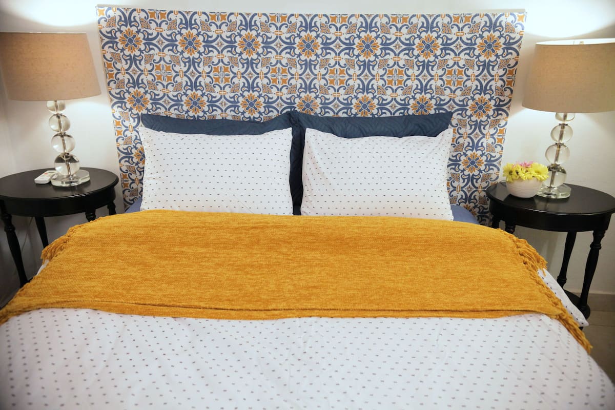 Room (San Justo) | Desk, WiFi (free), individually decorated, individually furnished