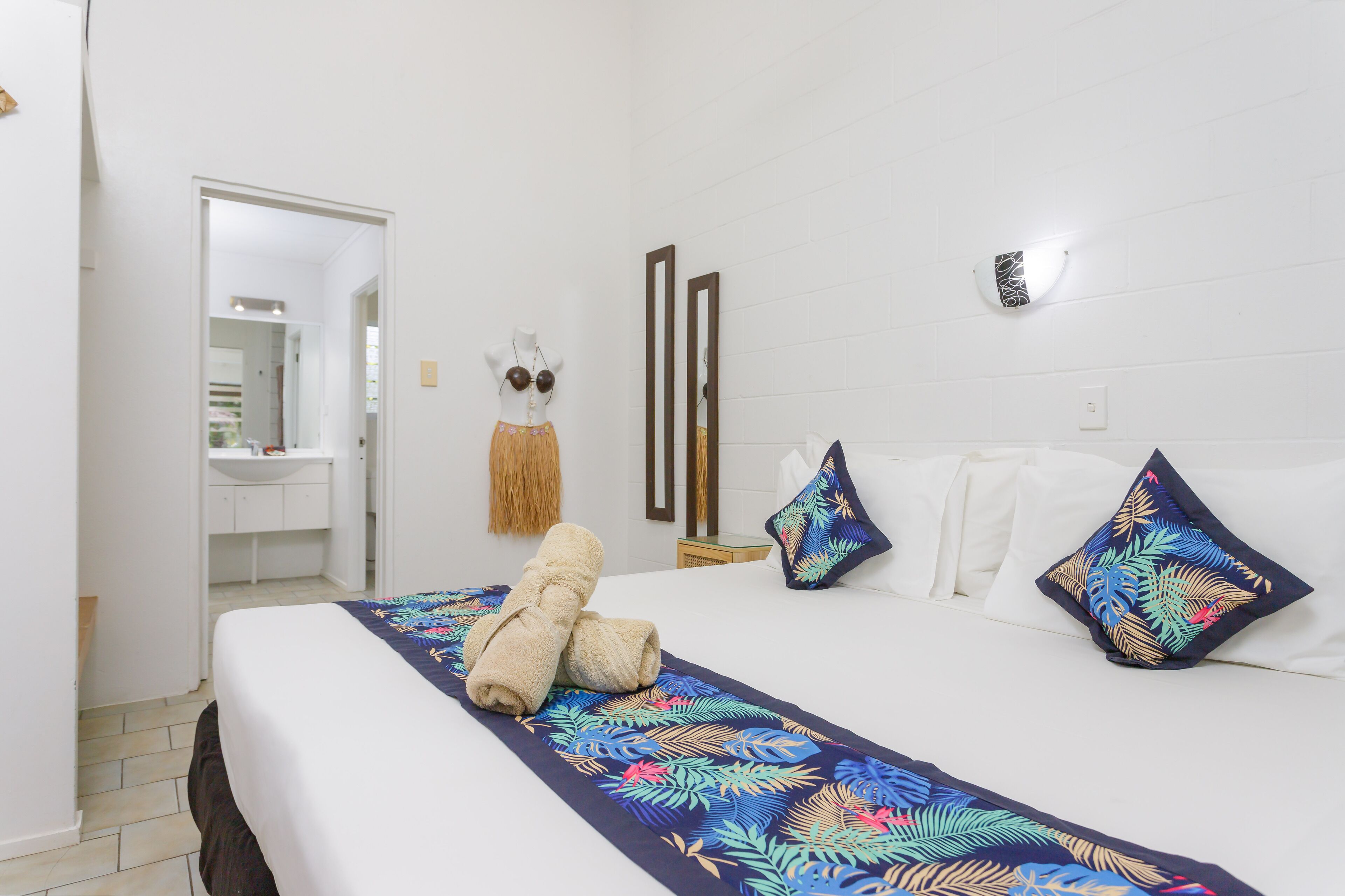 Apartment, 2 Bedrooms | Premium bedding, in-room safe, individually furnished