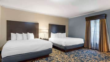 Habitació estàndard, diversos llits, no fumadors, microones | Matalassos amb encoixinament addicional i escriptori