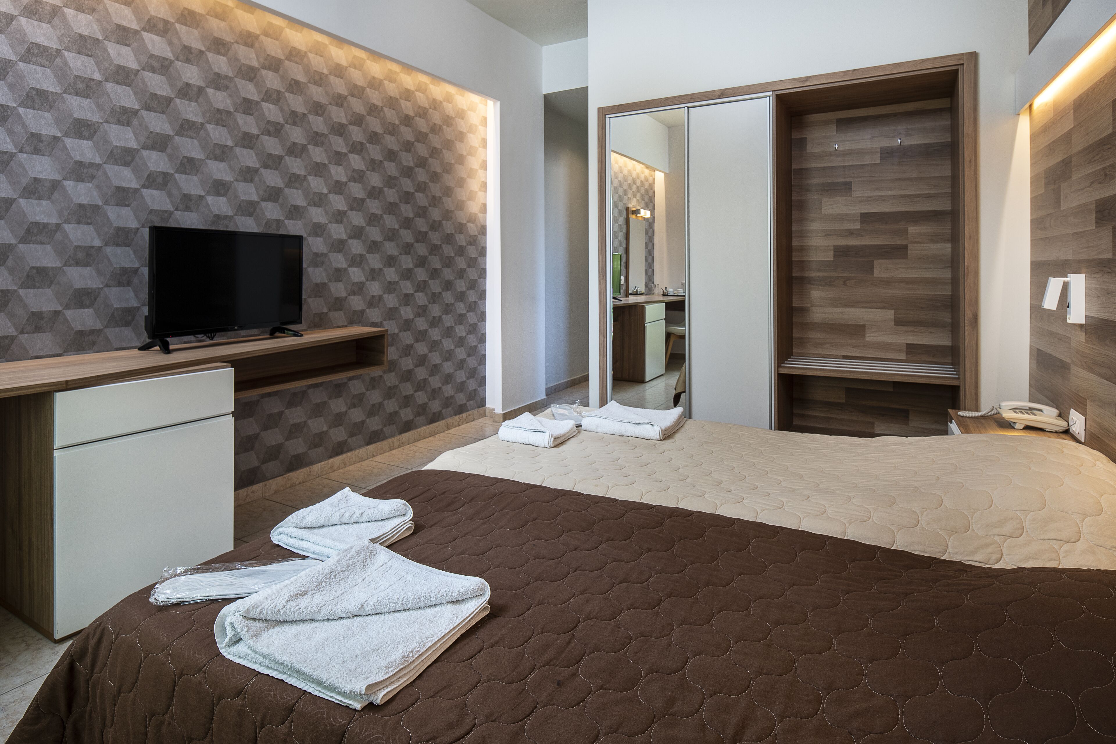 twin room | egyptian cotton sheets, premium bedding, desk, blackout curtains