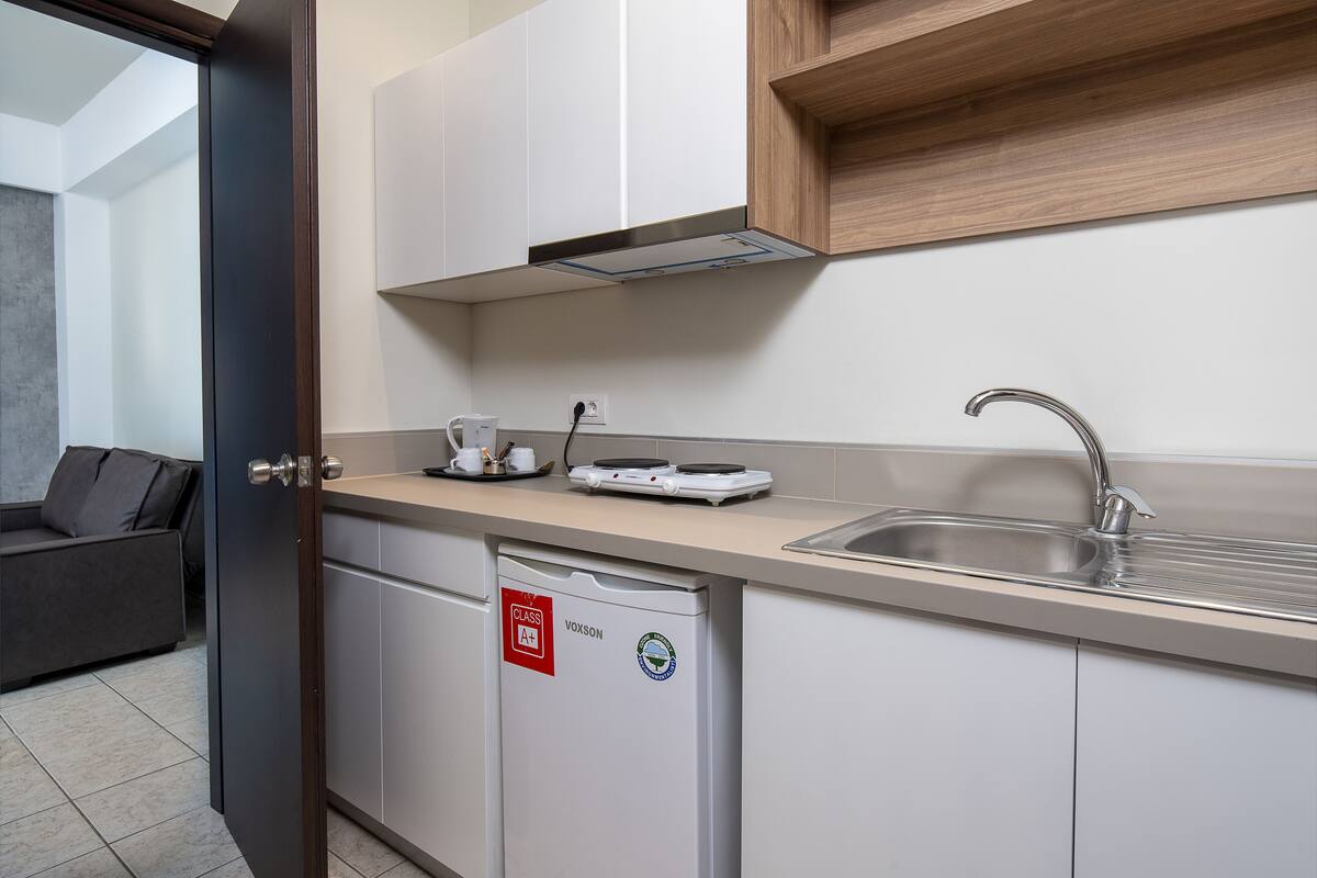 triple room | egyptian cotton sheets, premium bedding, desk, blackout curtains