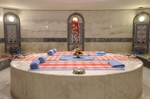 Couples treatment rooms, Turkish bath, aromatherapy, hot stone massages - Taksim Gonen Hotel (Istanbul)