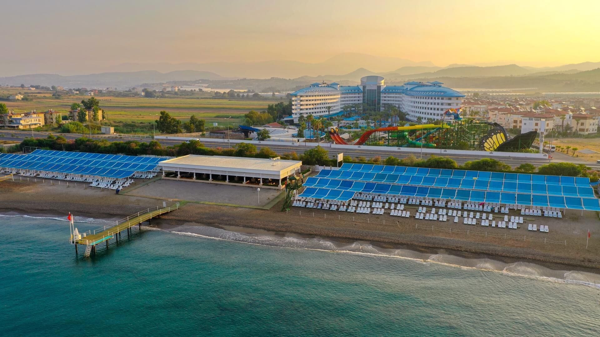 Private beach, sun loungers, beach umbrellas, beach towels