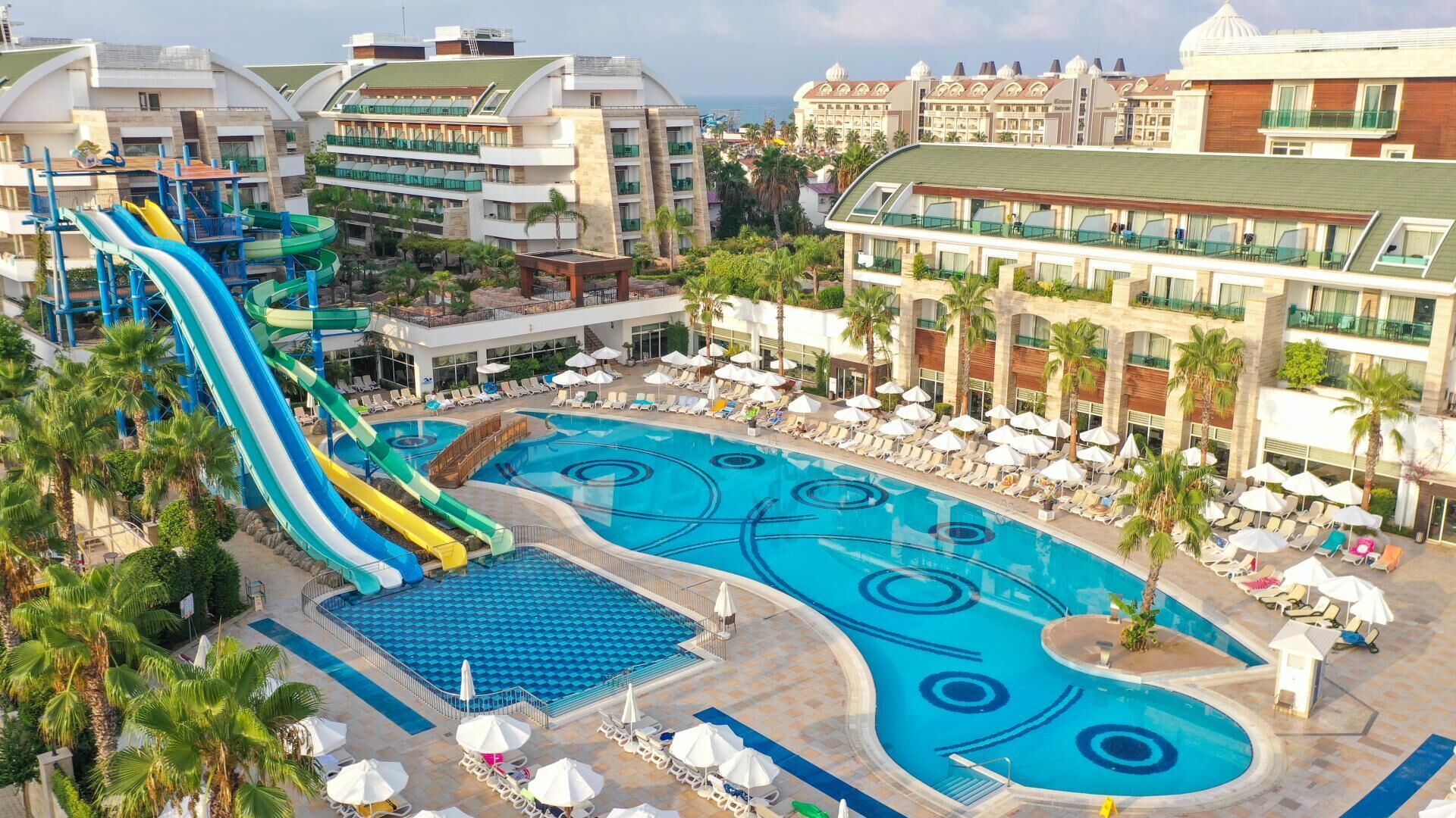 Photo - Crystal Waterworld Aqua Collection