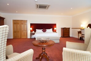 Suite | In-room safe, individually furnished, desk, iron/ironing board - Whittlebury Hall Hotel & Spa (Towcester)