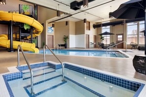Waterslide - Microtel Inn & Suites By Wyndham Lloydminster (Lloydminster)