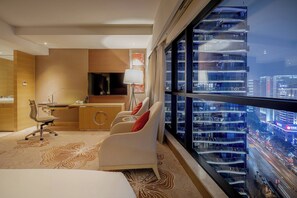 Zimmer, 1 King-Bett | Hochwertige Bettwaren, Zimmersafe, Schreibtisch