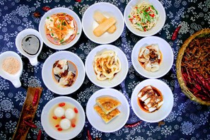 Daily buffet breakfast for a fee - Renaissance Chengdu Hotel (Chengdu)
