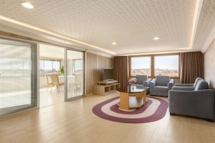 Ropa de cama de alta calidad y minibar