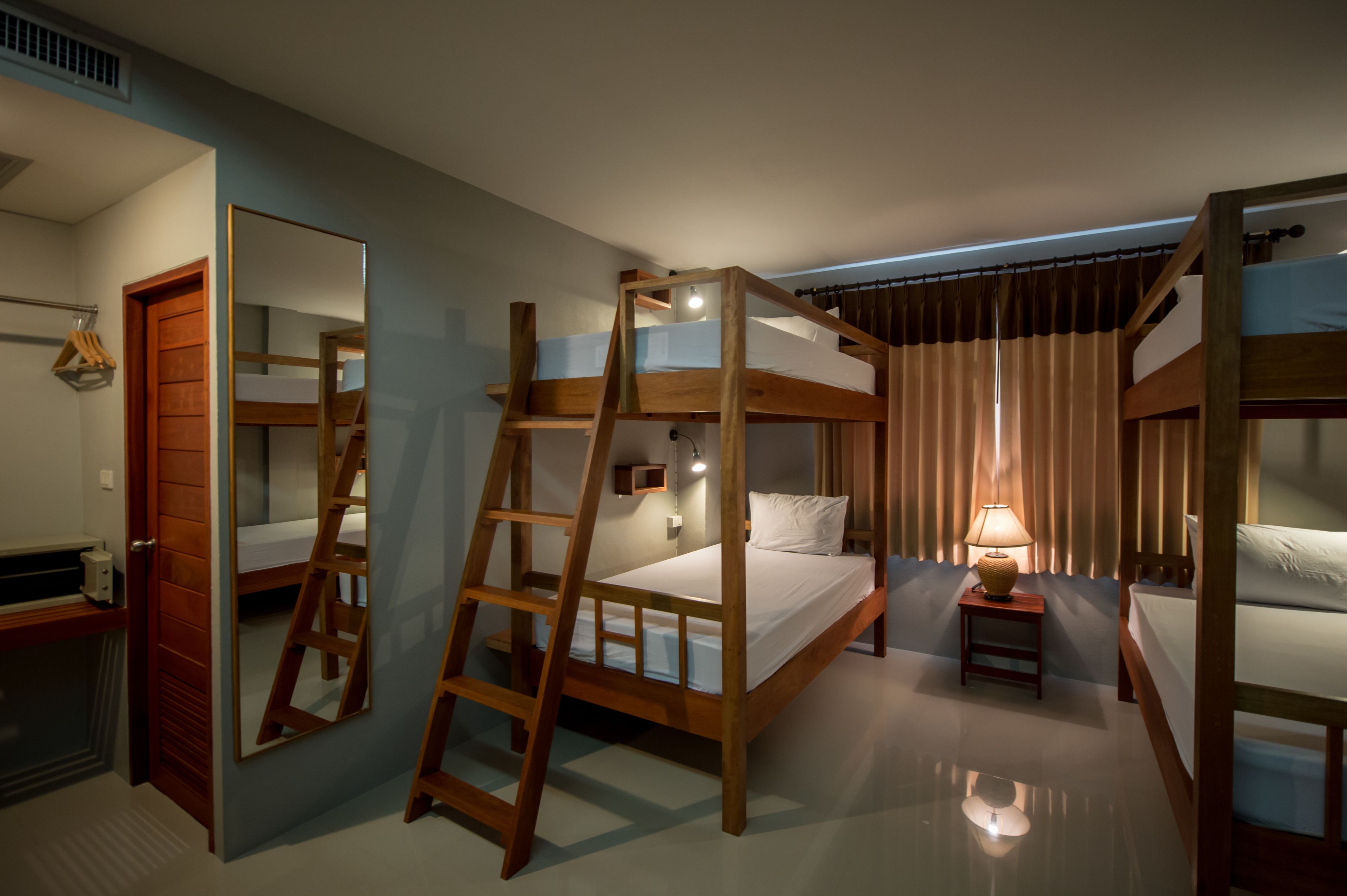 quadruple room  | room amenity