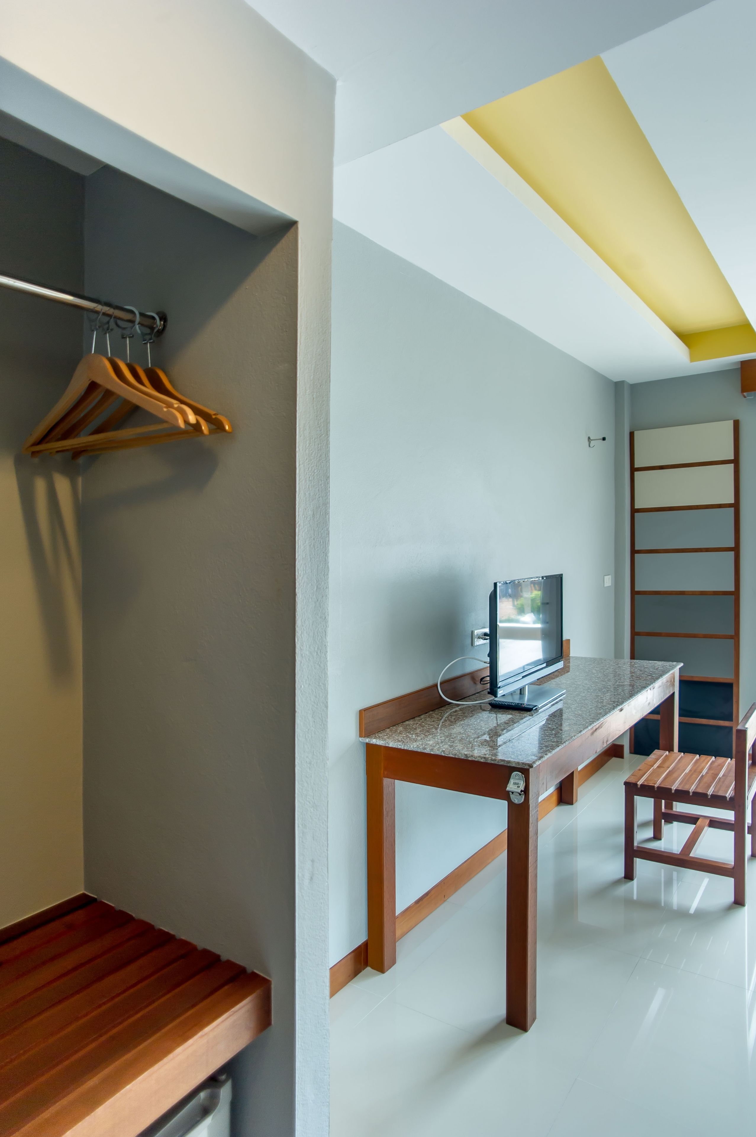 superior twin room with balcony | room amenity