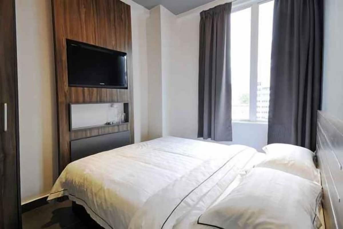 1 bedroom, desk, soundproofing, iron/ironing board