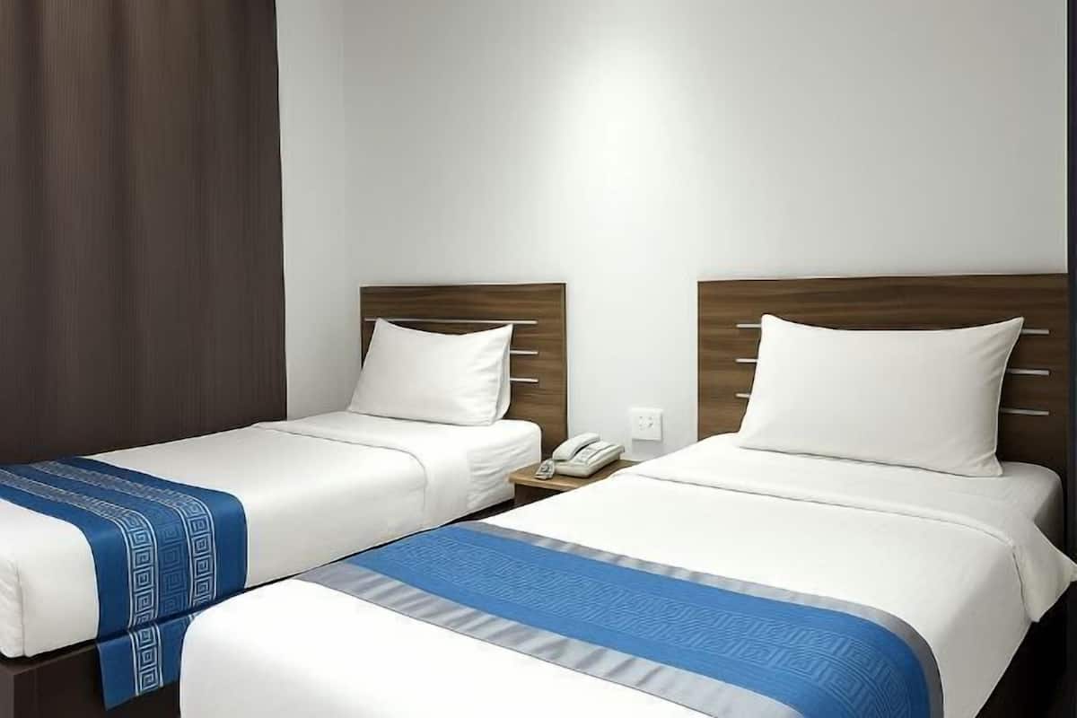 1 chambre, bureau, chambres insonorisées, fer et planche à repasser