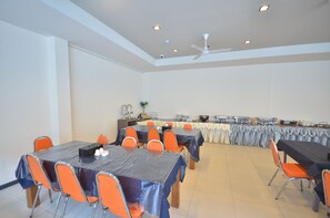 Daily buffet breakfast (THB 200 per person) - H2 Hotel (Bangkok)