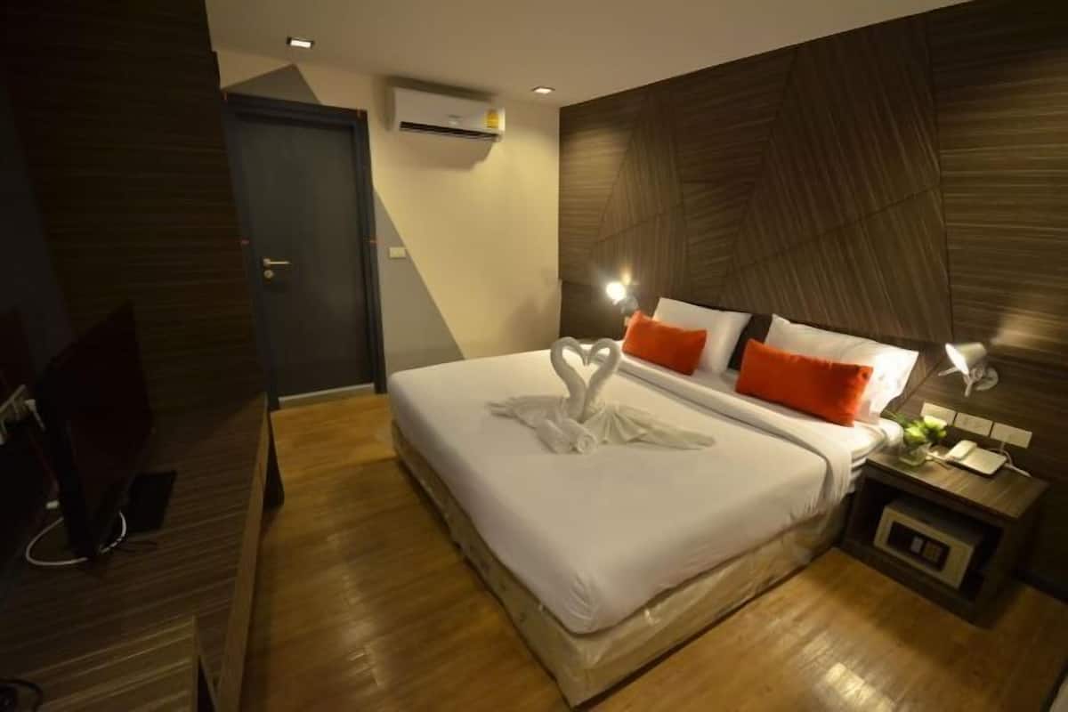 In-room safe, blackout curtains, cots/infant beds, rollaway beds