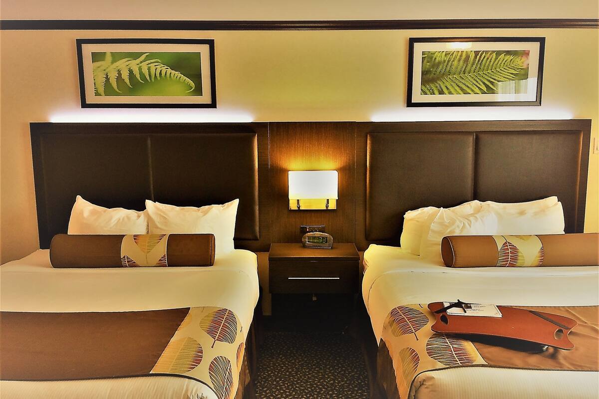 desk, soundproofing, iron/ironing board, free wifi