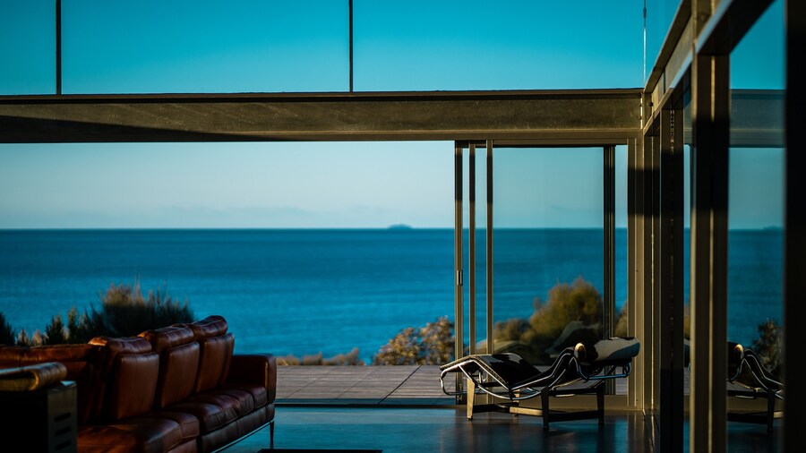Avalon Coastal Retreat