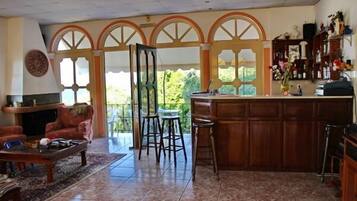 Bar (en la propiedad)