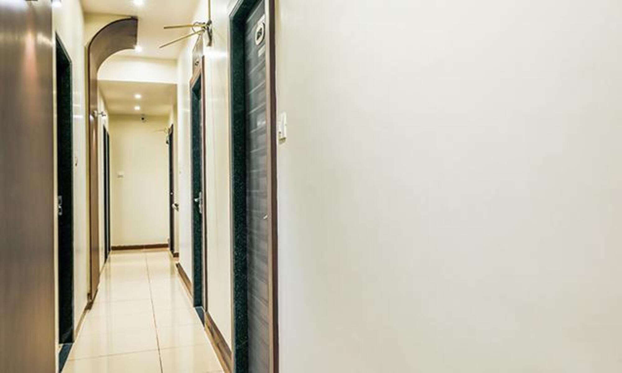 Foto - FabHotel Adore Inn