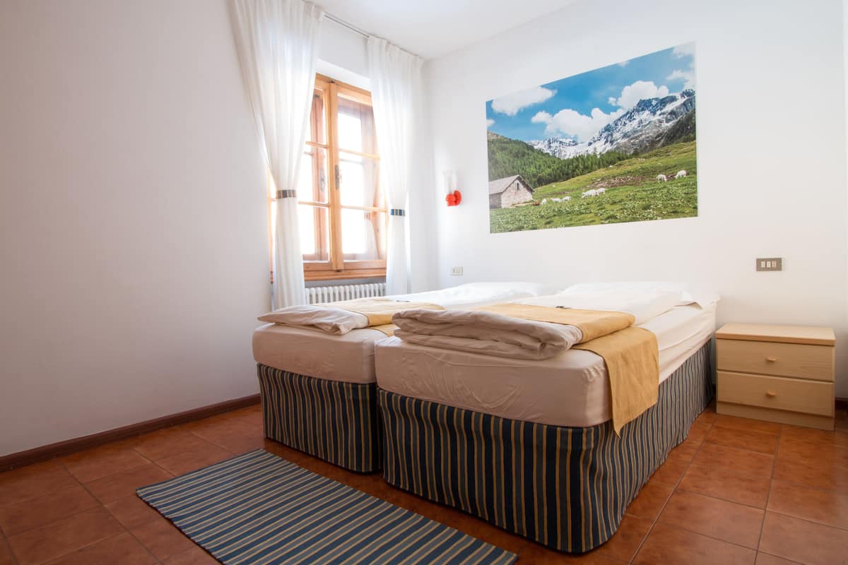 In-room safe, free cots/infant beds, free WiFi