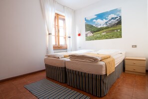 Caja de seguridad en la habitación, cunas gratuitas y wifi gratis 