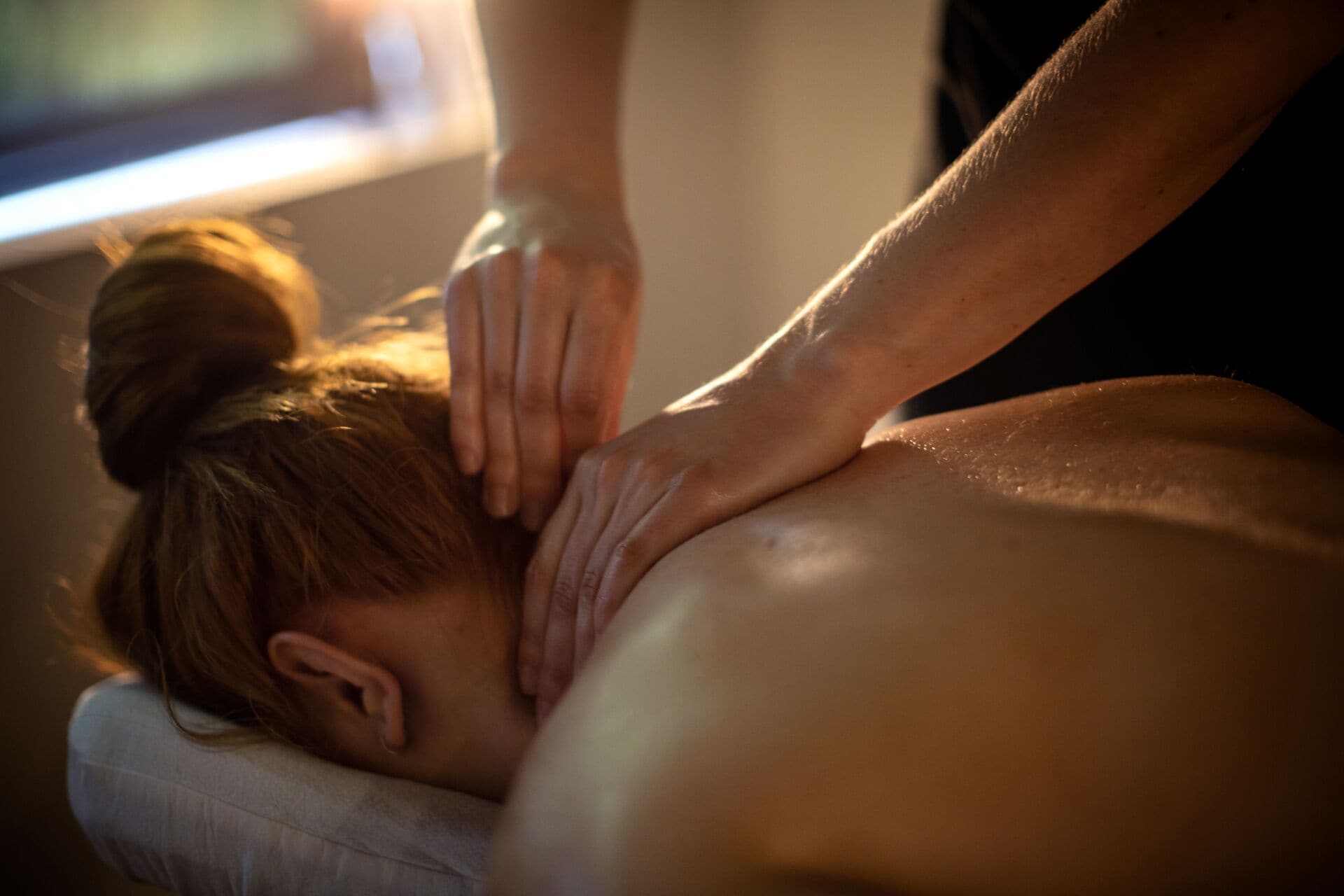 body treatments, hot stone massages, swedish massages, prenatal massages