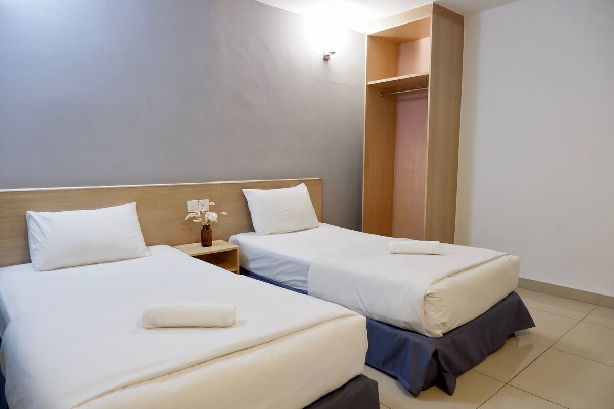Free WiFi, bed sheets