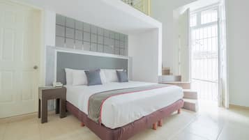 Habitación familiar, varias camas | 1 habitación, ropa de cama de alta calidad y minibar