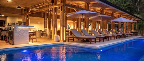 Outdoor pool, sun loungers