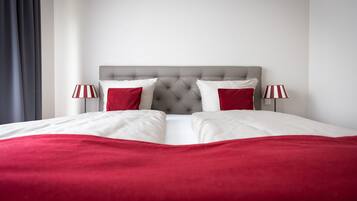 Comfort-Zimmer, 1 Schlafzimmer | Schreibtisch, laptopgeeigneter Arbeitsplatz, Verdunkelungsvorhänge